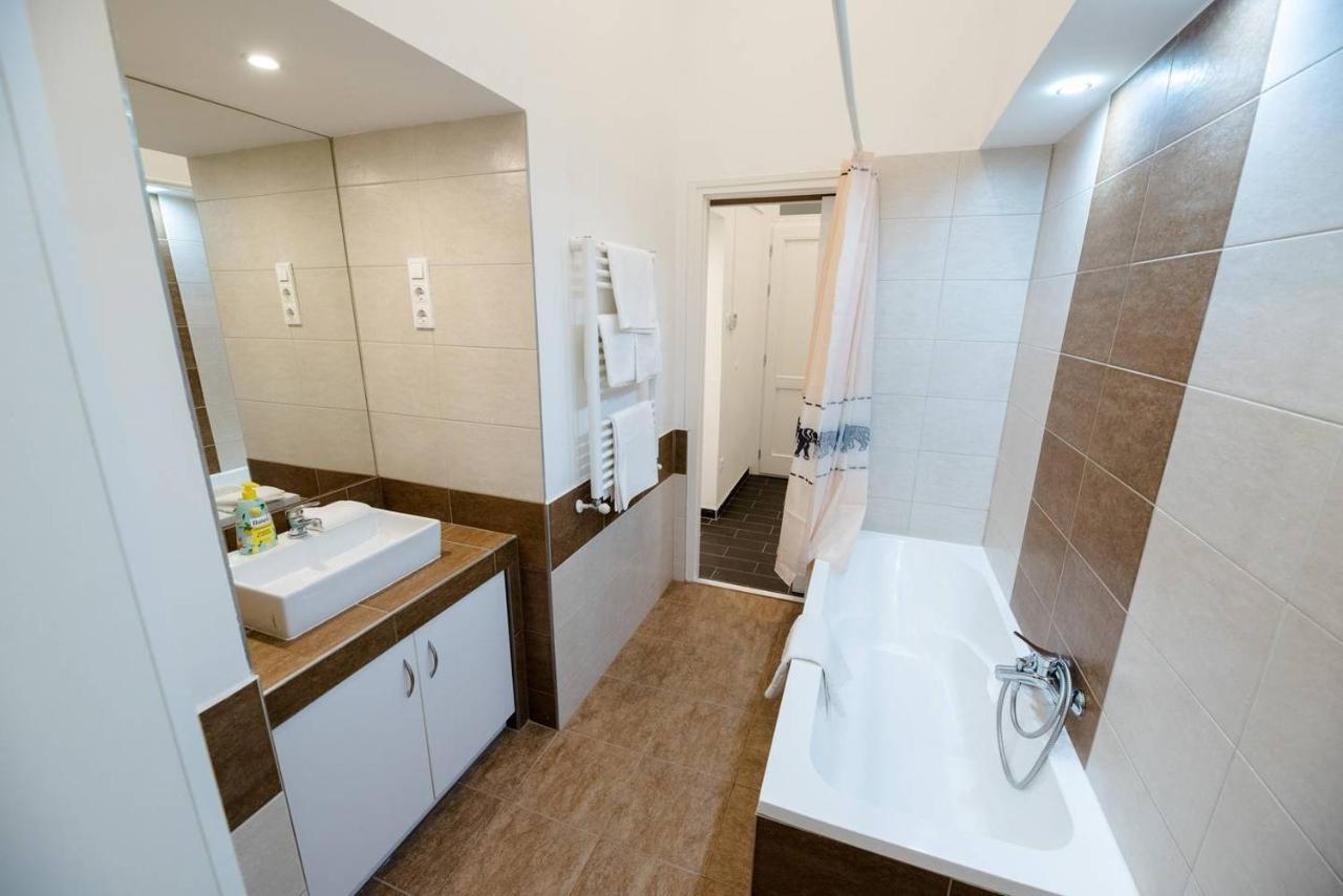Newly Refurbished Home At Superb Location Budapešť Exteriér fotografie
